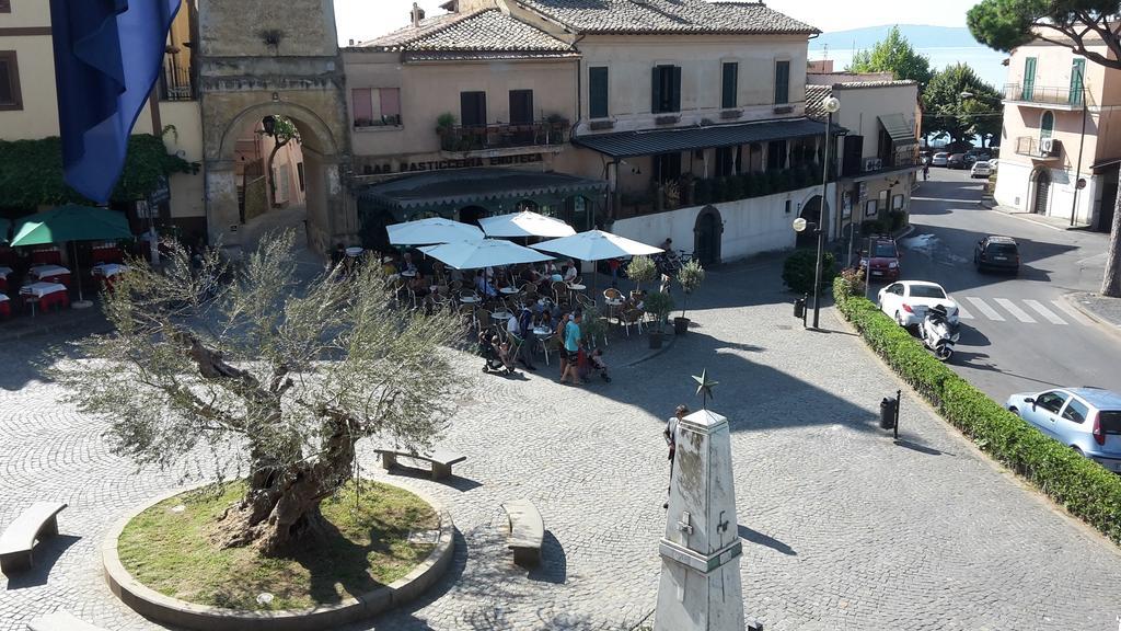 Relax In Piazzetta Casa E Appartamento Per Vacanze Trevignano Romano Habitación foto